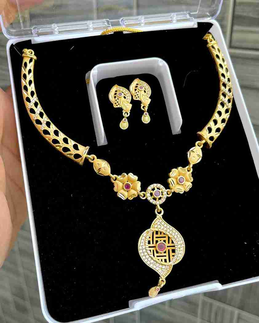 Gold Plated Necklace With Earrings